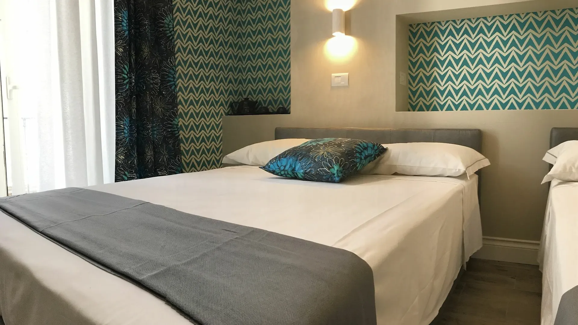 Ambra Noblesse Hotel Naples